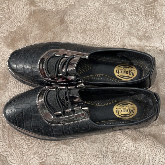 New but no tags. Orthopaedic flats. So comfortable - Picture 3 of 6